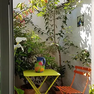 https://chambre-dhotes-habitation-bougainville.fr-provencehotel.com